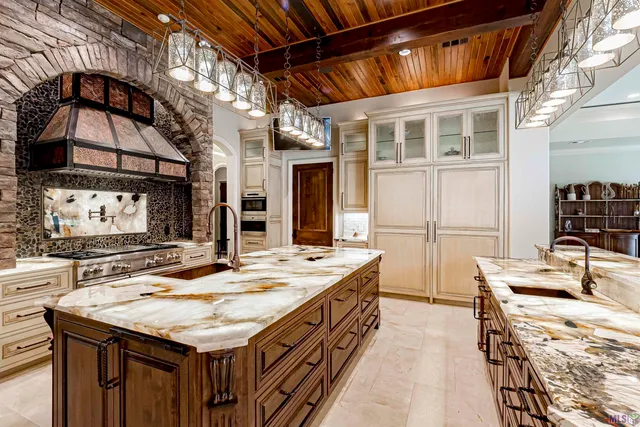 $11,000,000 | 19566 Perkins Road East, Baton Rouge, LA 70810