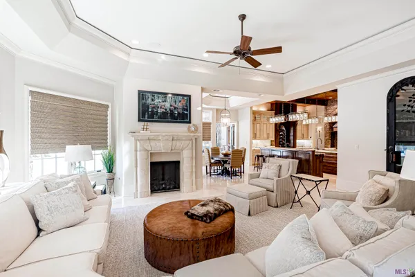 $11,000,000 | 19566 Perkins Road East, Baton Rouge, LA 70810