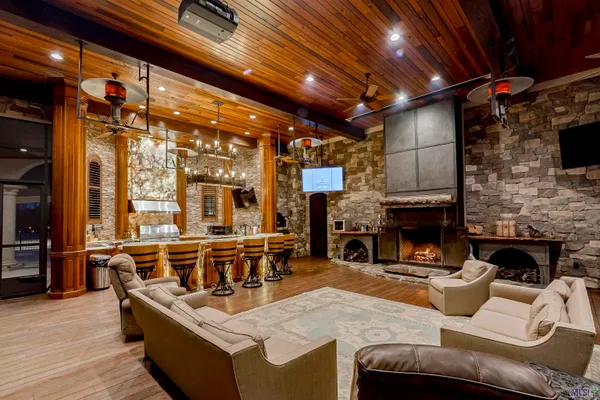 $11,000,000 | 19566 Perkins Road East, Baton Rouge, LA 70810