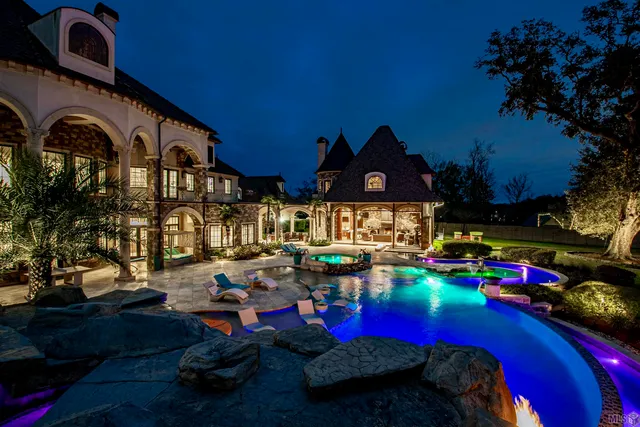 $11,000,000 | 19566 Perkins Road East, Baton Rouge, LA 70810