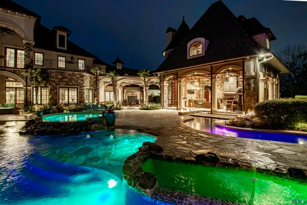 $11,000,000 | 19566 Perkins Road East, Baton Rouge, LA 70810