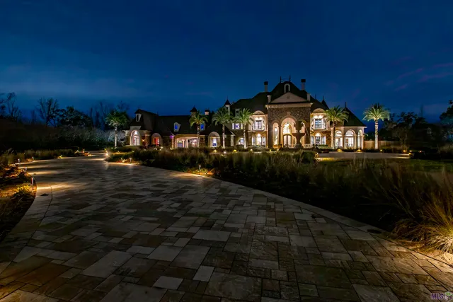 $11,000,000 | 19566 Perkins Road East, Baton Rouge, LA 70810