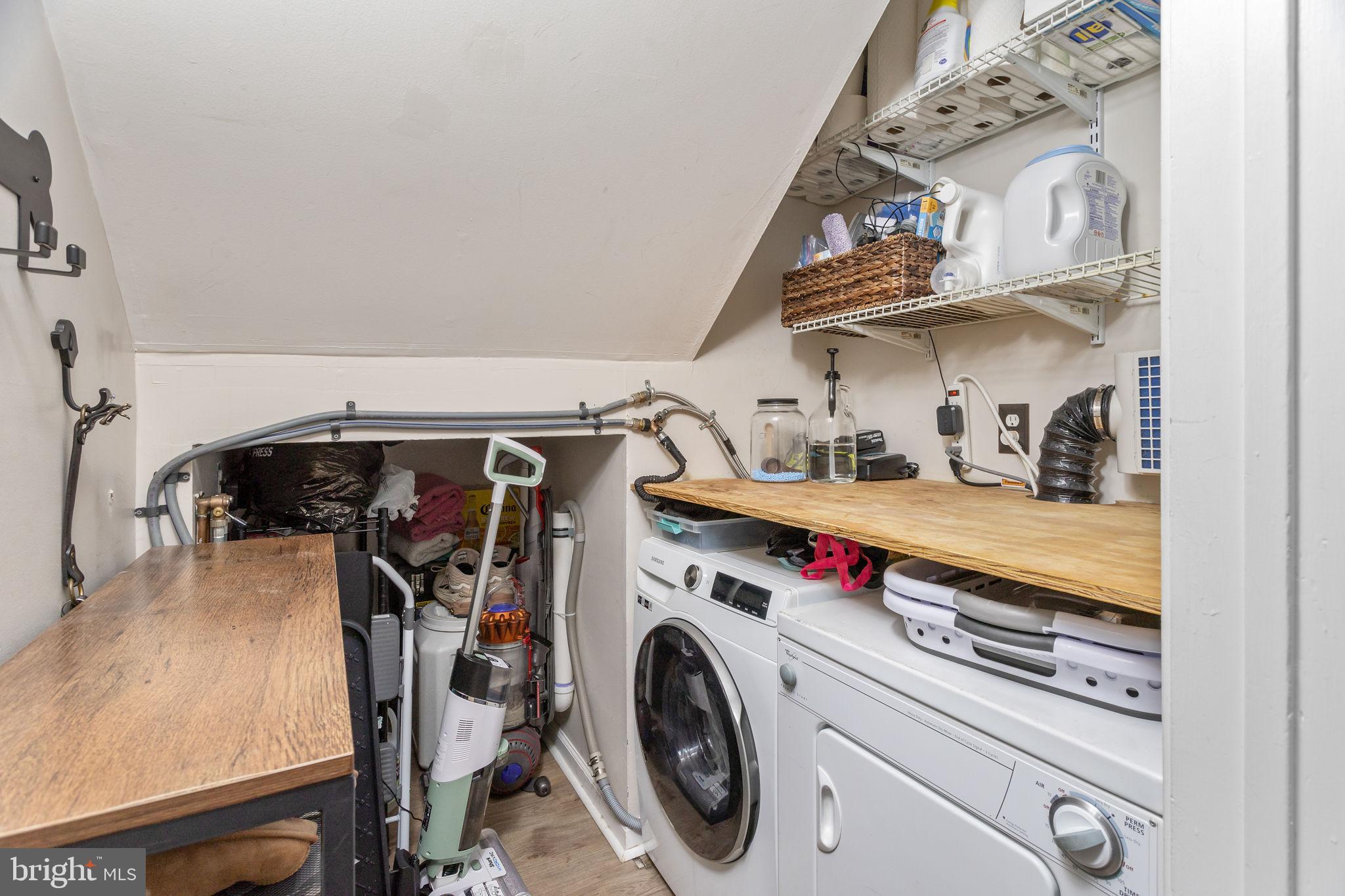 1306 Silver Court Hamilton, NJ 08690 - Photo 23 of 28 a utility room with dryer and washer