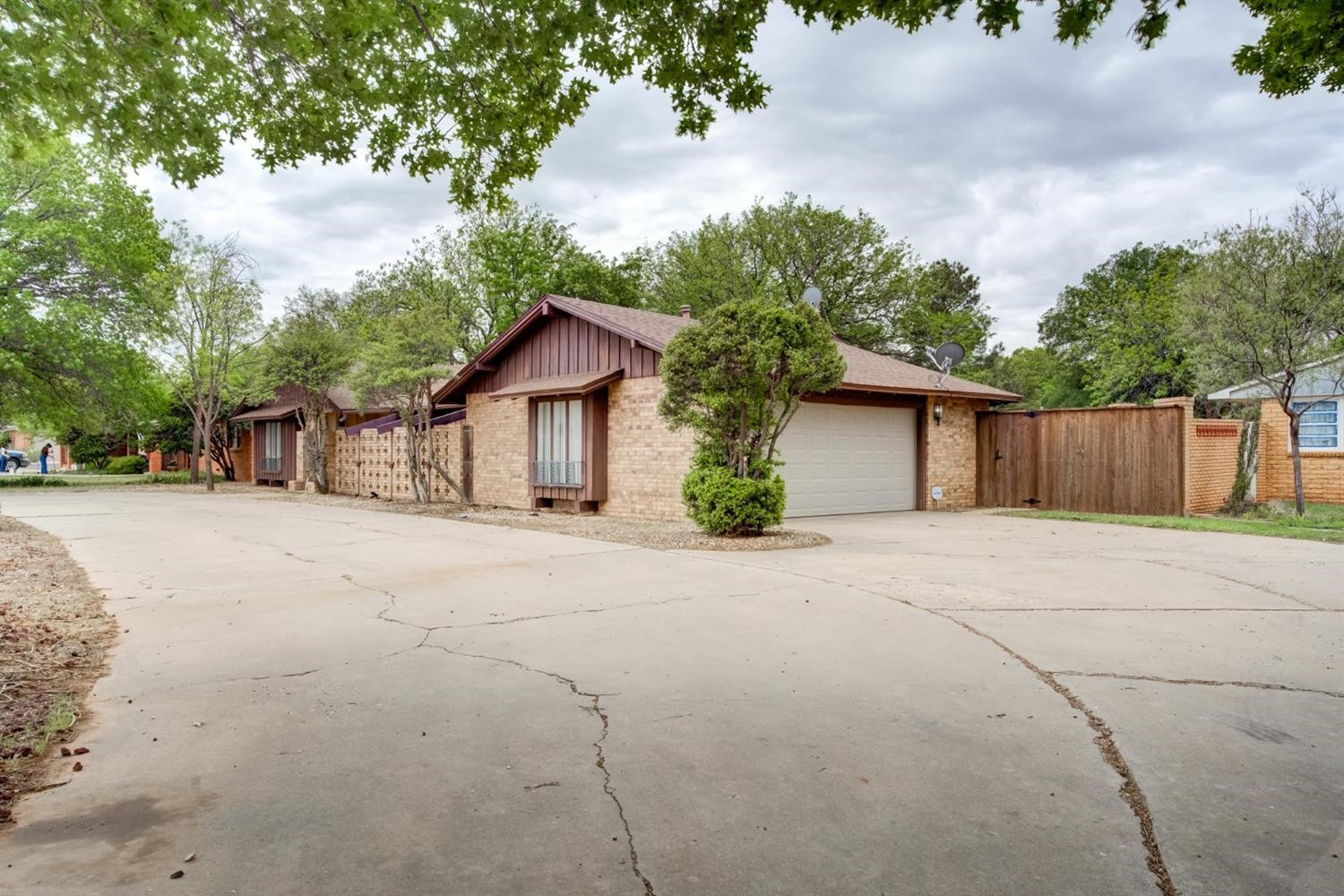 4002 Flint Avenue Lubbock, TX 79413 - Photo 2 of 50 Photo 2
