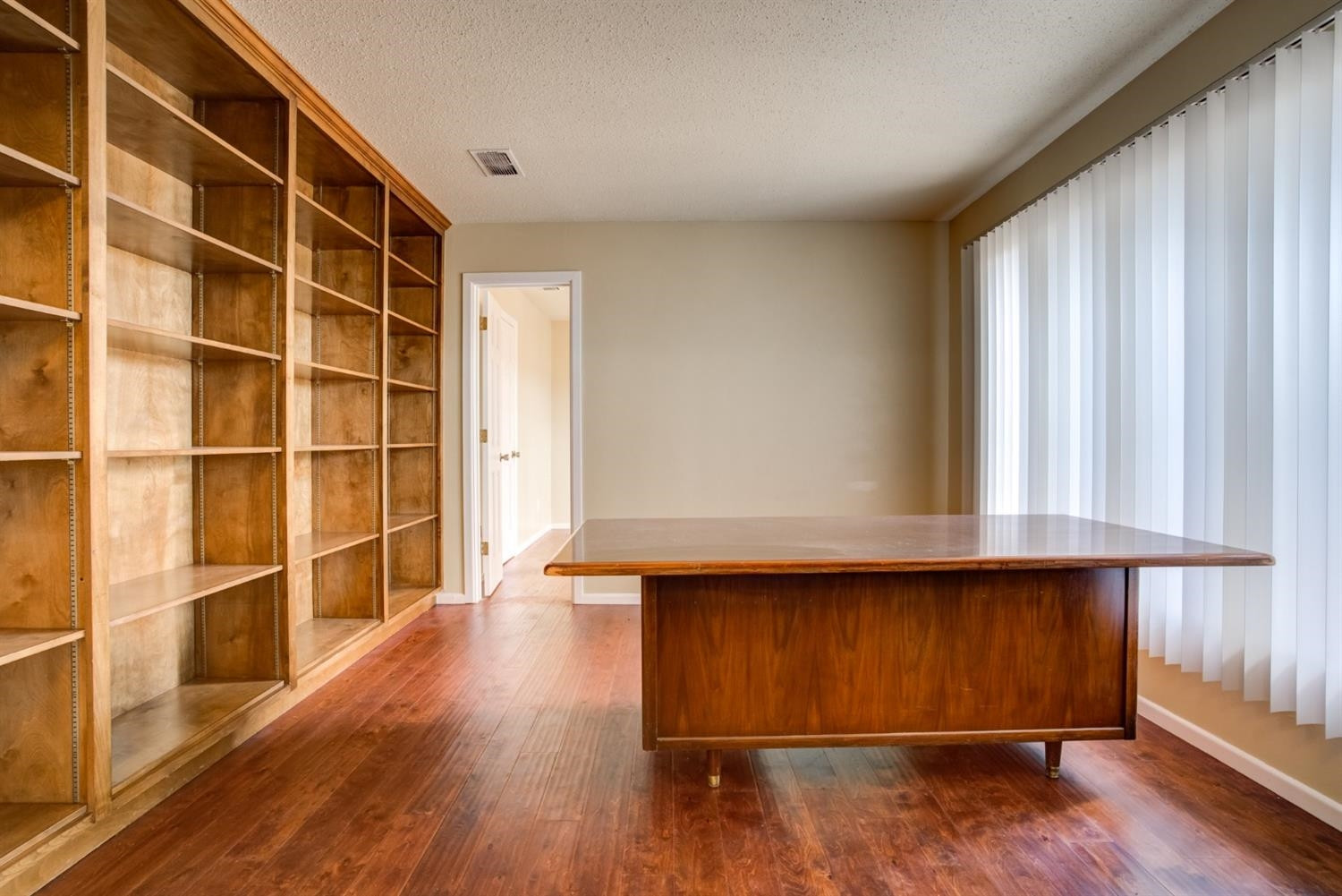 4002 Flint Avenue Lubbock, TX 79413 - Photo 4 of 50 Photo 4