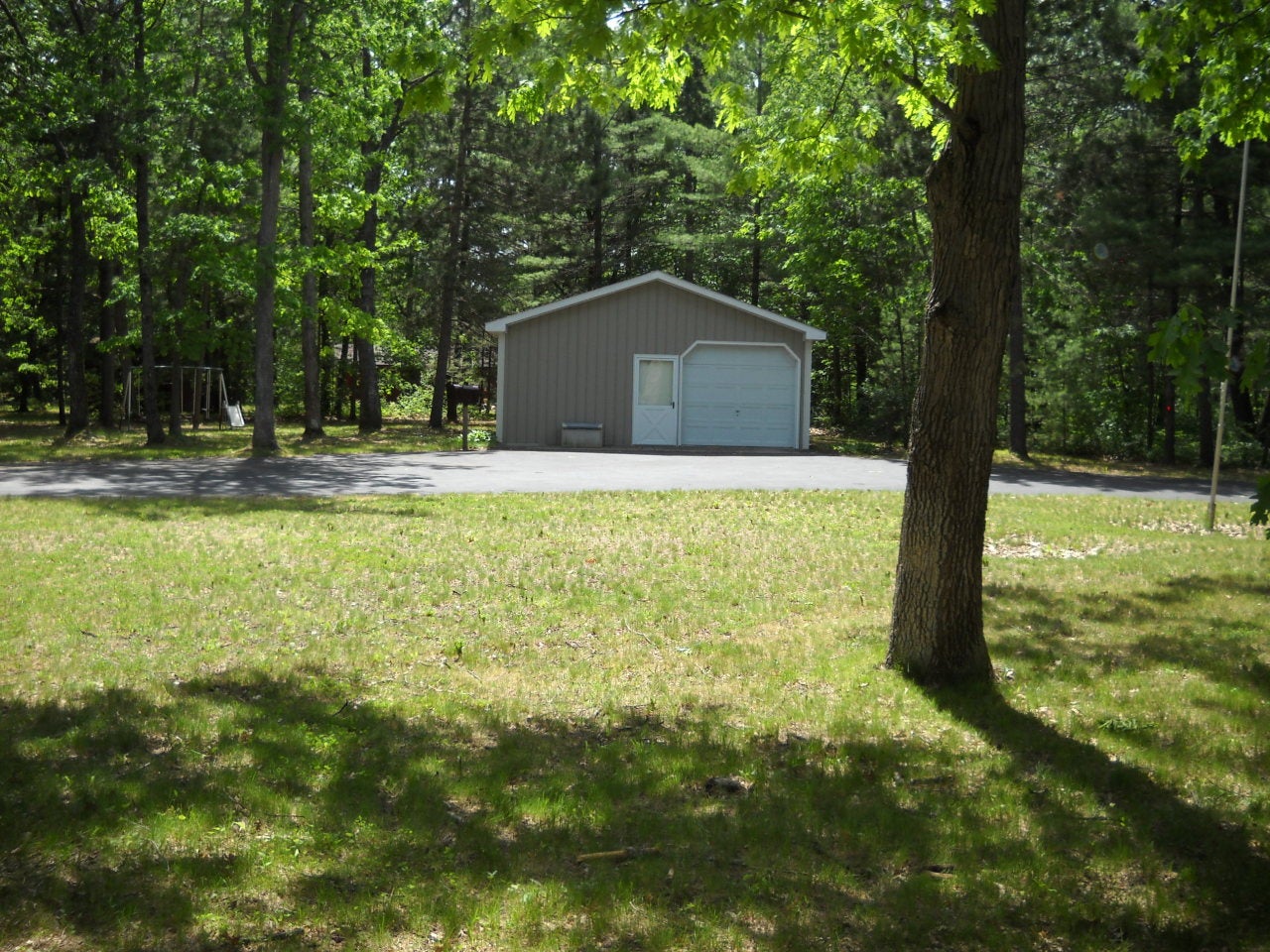 5165 Wolf Lake Road Lewiston, MI 49756 - Photo 5 of 28 Gallery Image 5