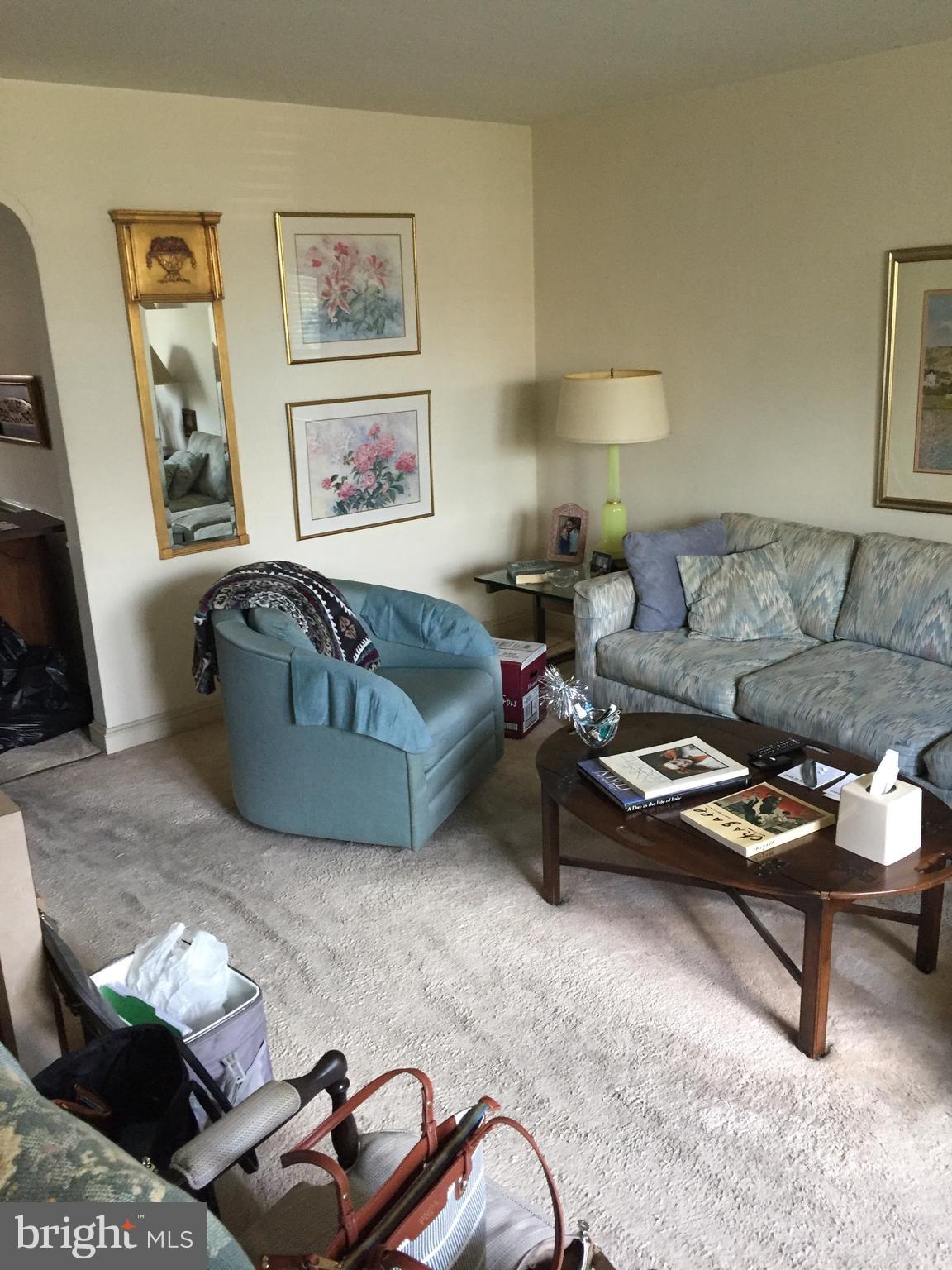 7640 Sherwood Road Philadelphia, PA 19151 - Photo 2 of 10 Living Room