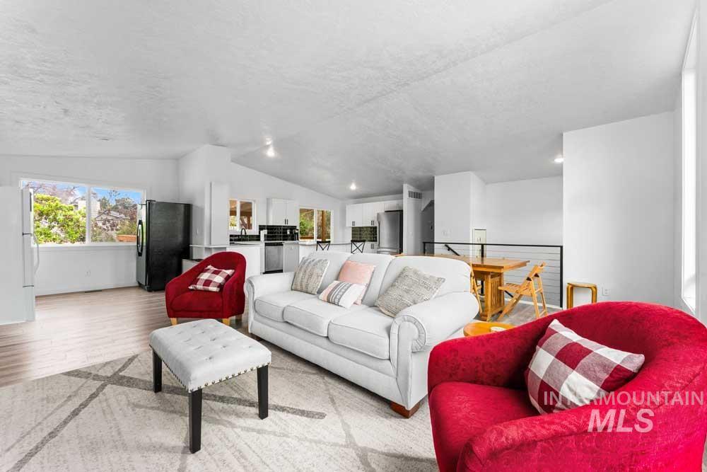 3032 South Chieftain Way Boise, ID 83709 - Photo 11 of 28