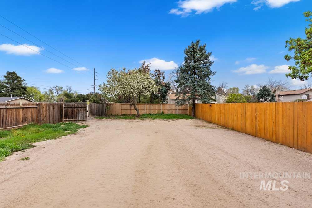 3032 South Chieftain Way Boise, ID 83709 - Photo 27 of 28