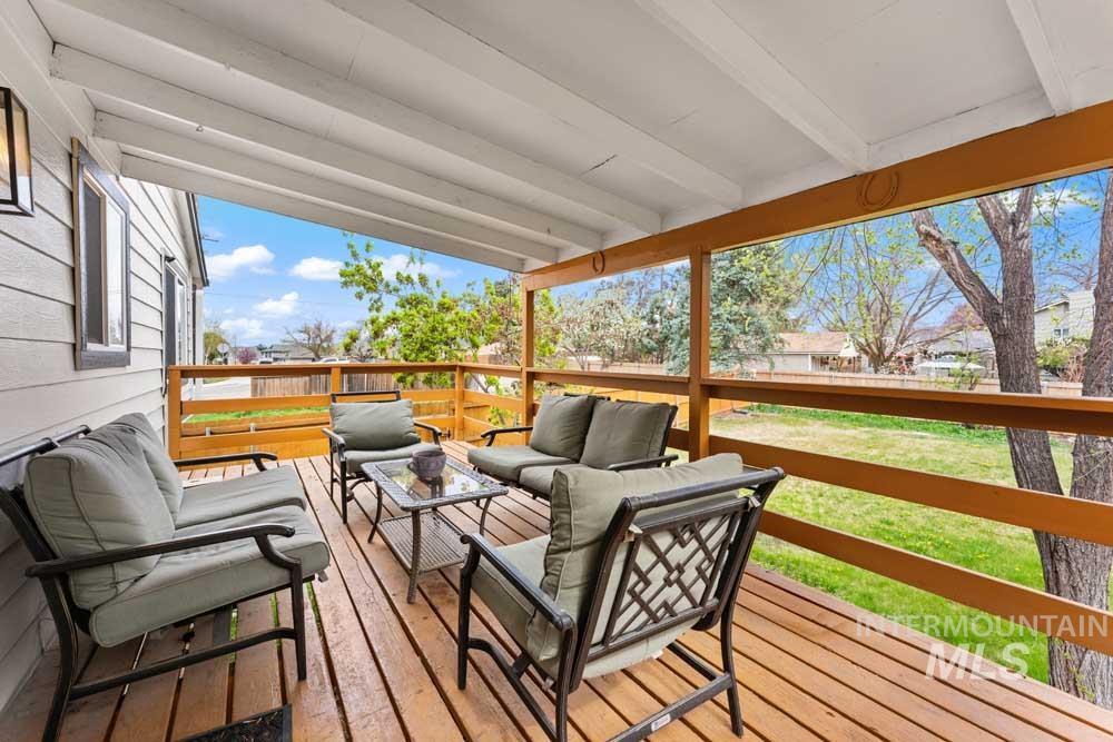 3032 South Chieftain Way Boise, ID 83709 - Photo 3 of 28