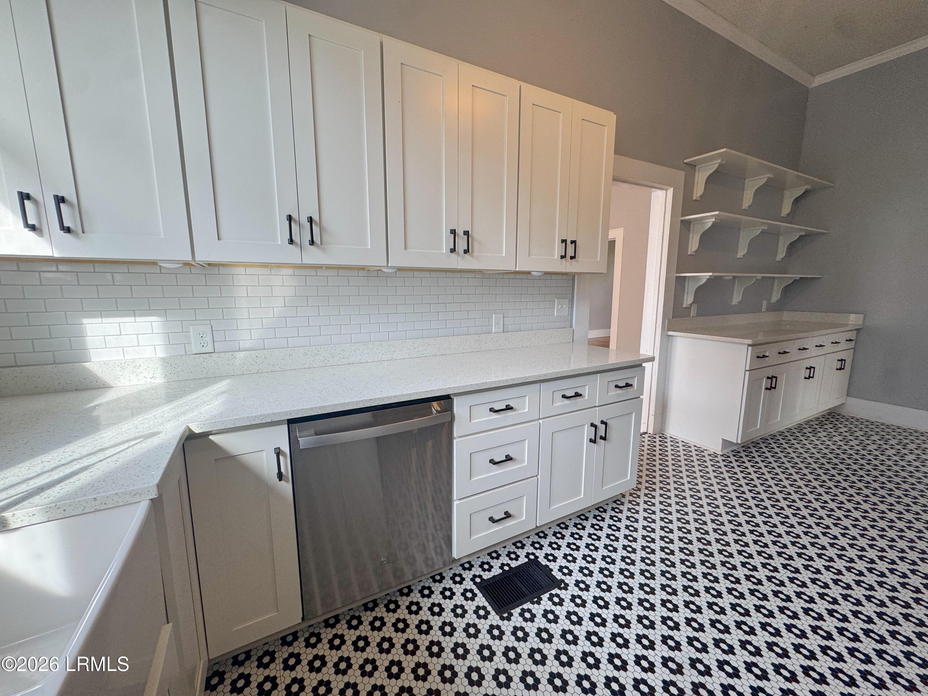 407 Mulberry Street West Hampton, SC 29924 - Photo 17 of 37 real estate presets-07