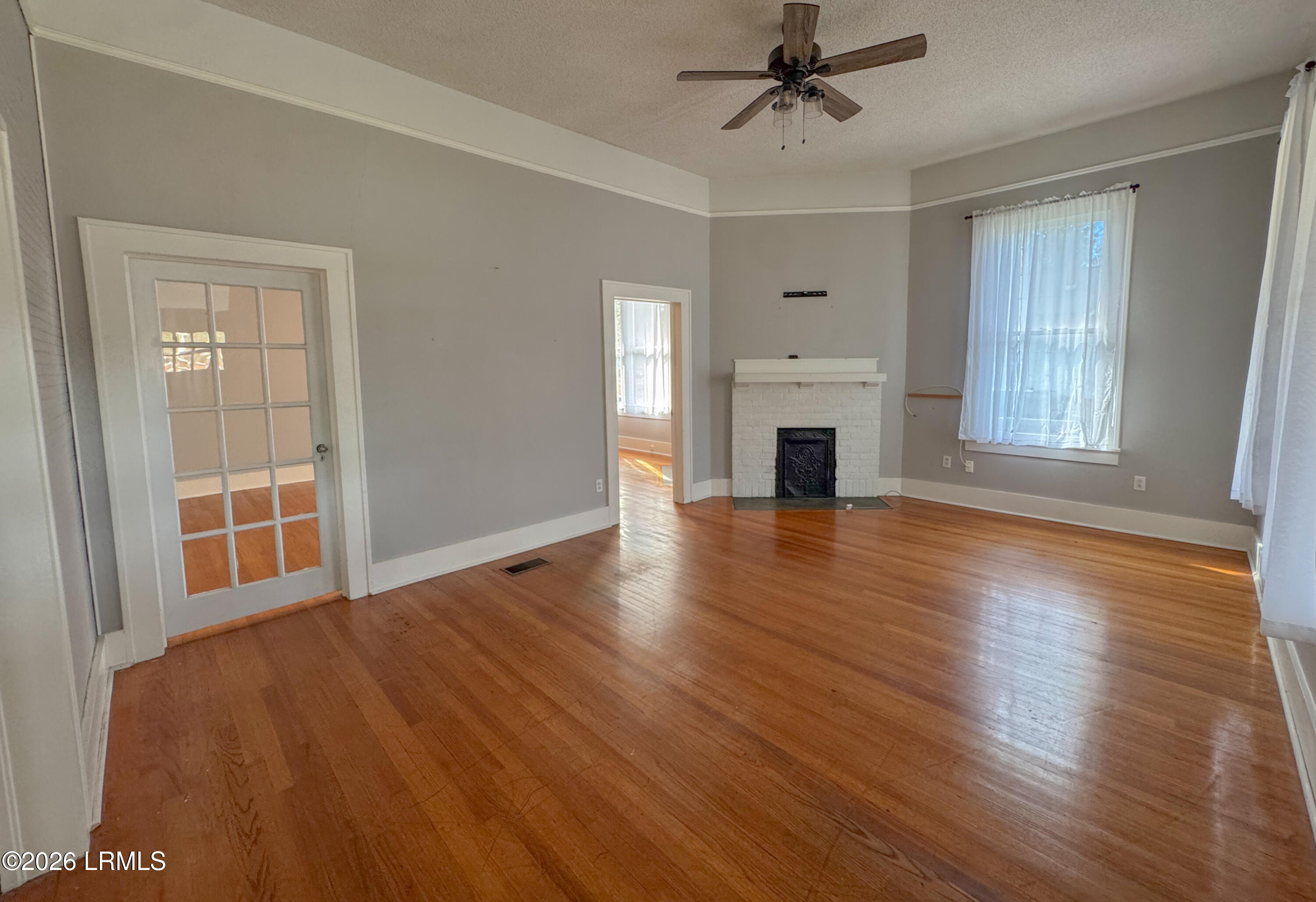 407 Mulberry Street West Hampton, SC 29924 - Photo 4 of 37 real estate presets-17