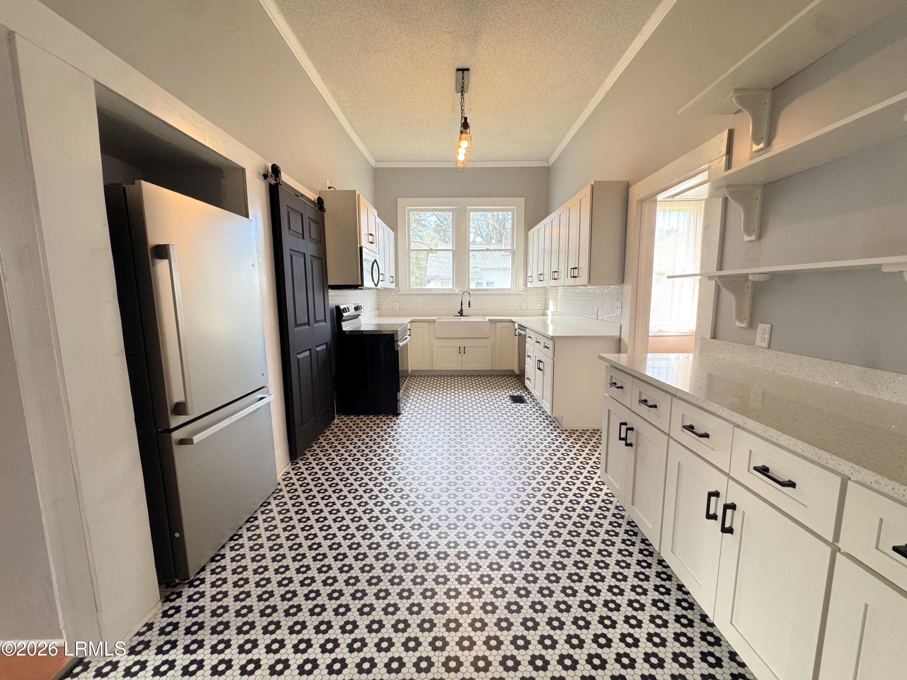 407 Mulberry Street West Hampton, SC 29924 - Photo 8 of 37 real estate presets-41