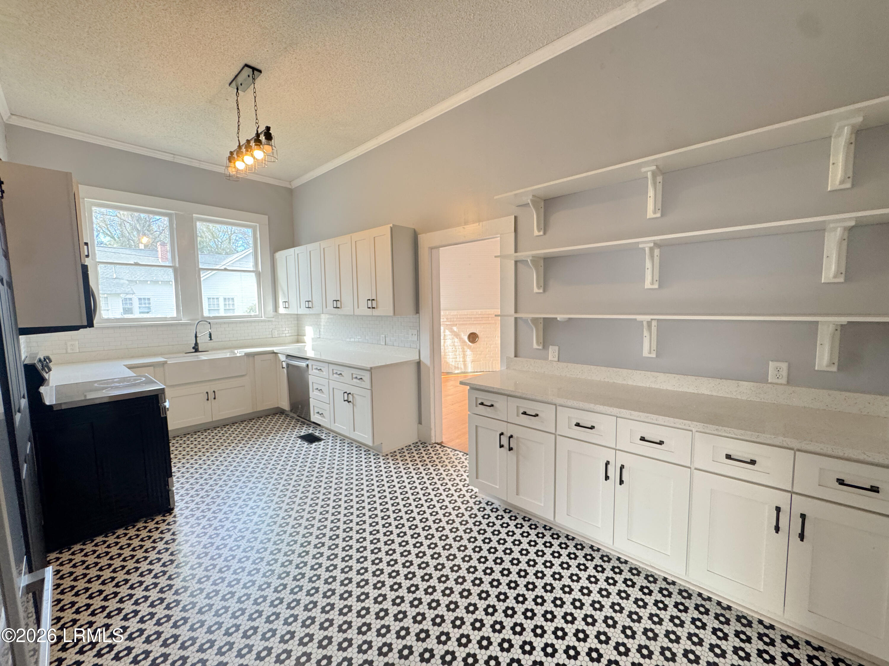 407 Mulberry Street West Hampton, SC 29924 - Photo 9 of 37 real estate presets-39