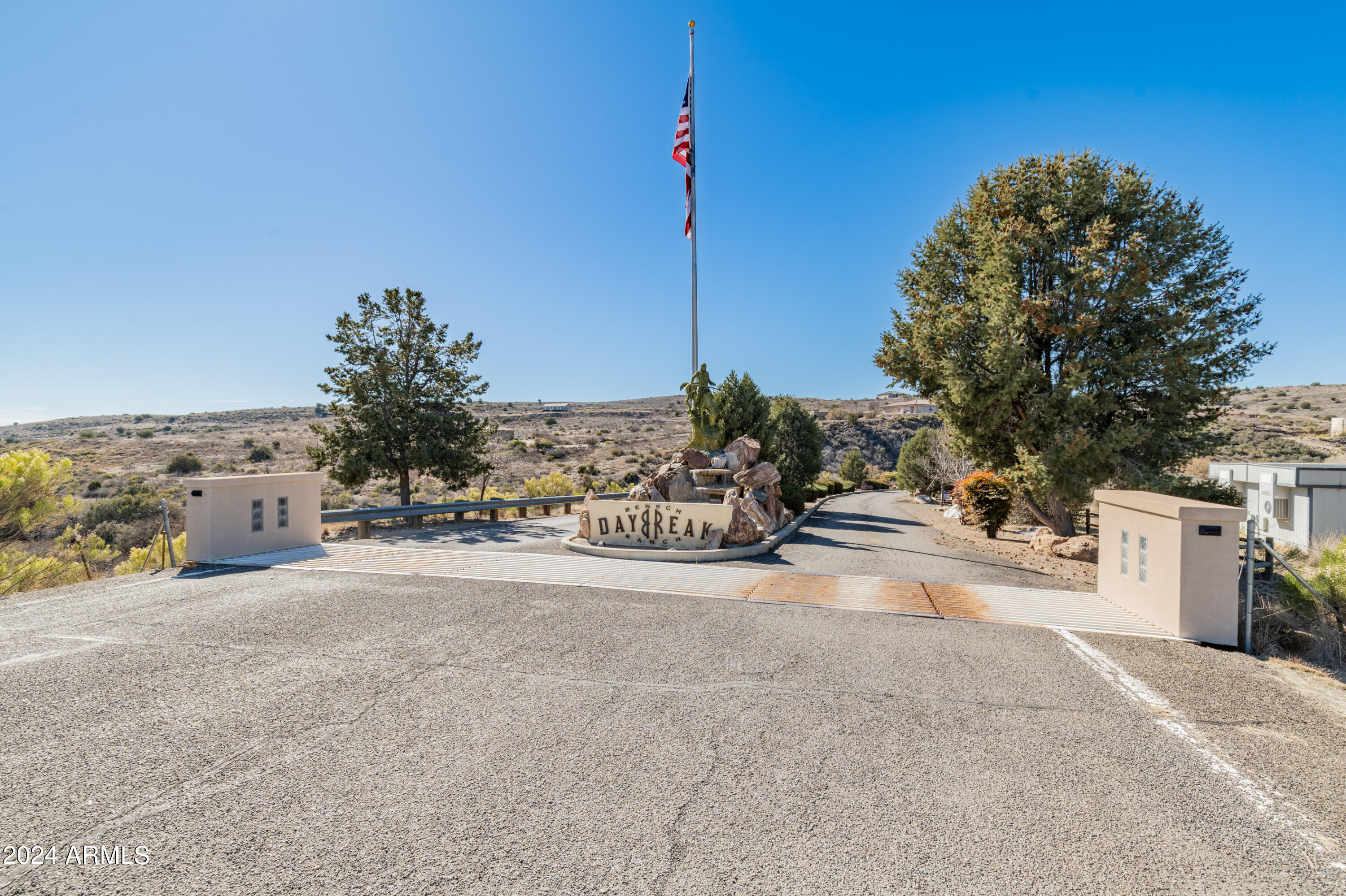 15050 East Countryside Road, Unit 393 Mayer, AZ 86333 - Photo 2 of 32 15050 E Countryside Rd-29