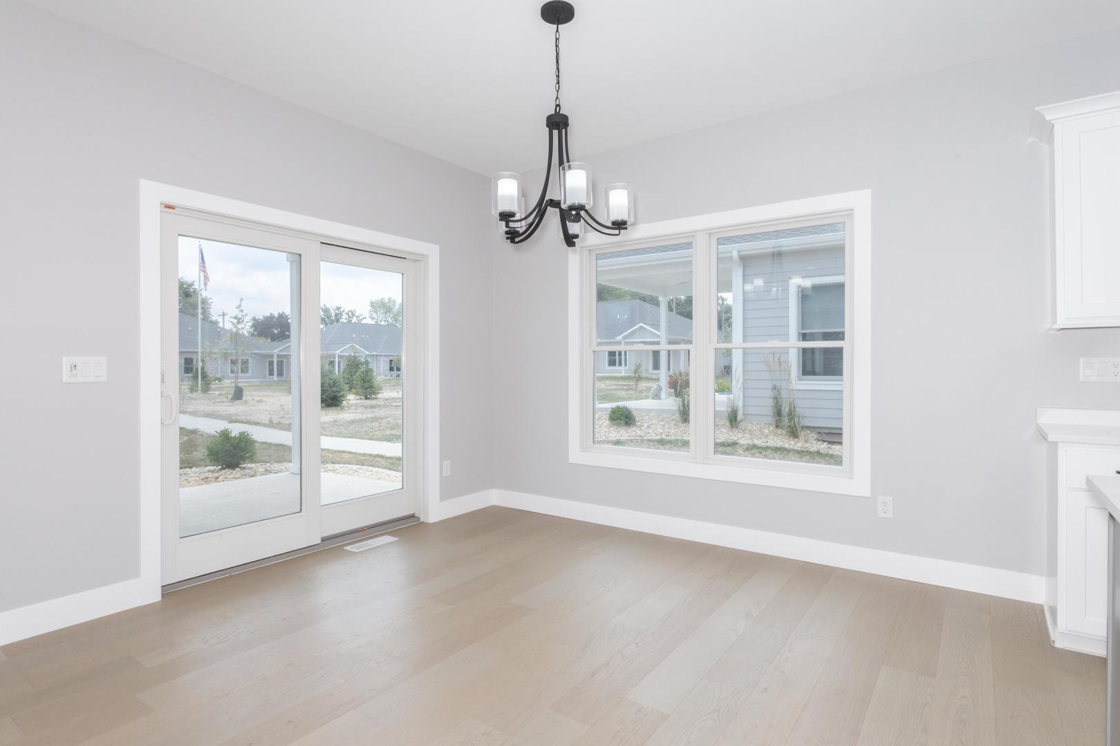 520 South 6th Street Fairbury, IL 61739 - Photo 23 of 42 a view of a room with windows and entryway