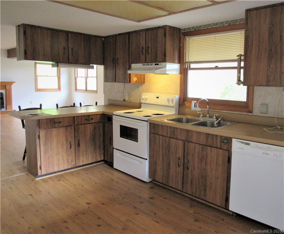 24 Canary Ridge Waynesville, NC 28786 - Photo 6 of 24 Gallery Image 6