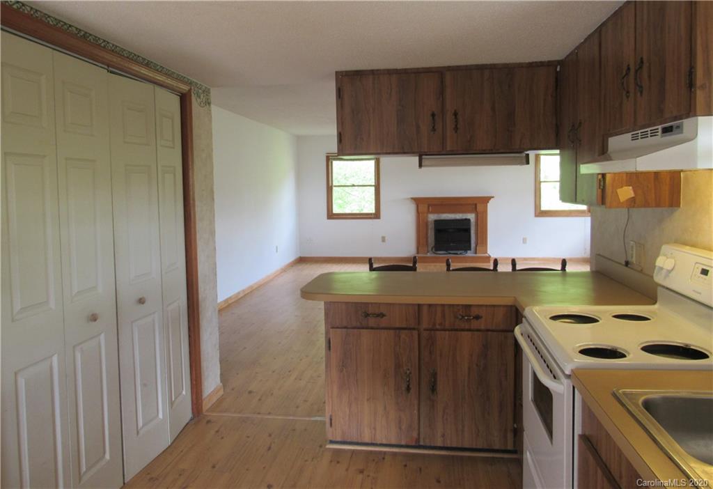 24 Canary Ridge Waynesville, NC 28786 - Photo 7 of 24 Gallery Image 7