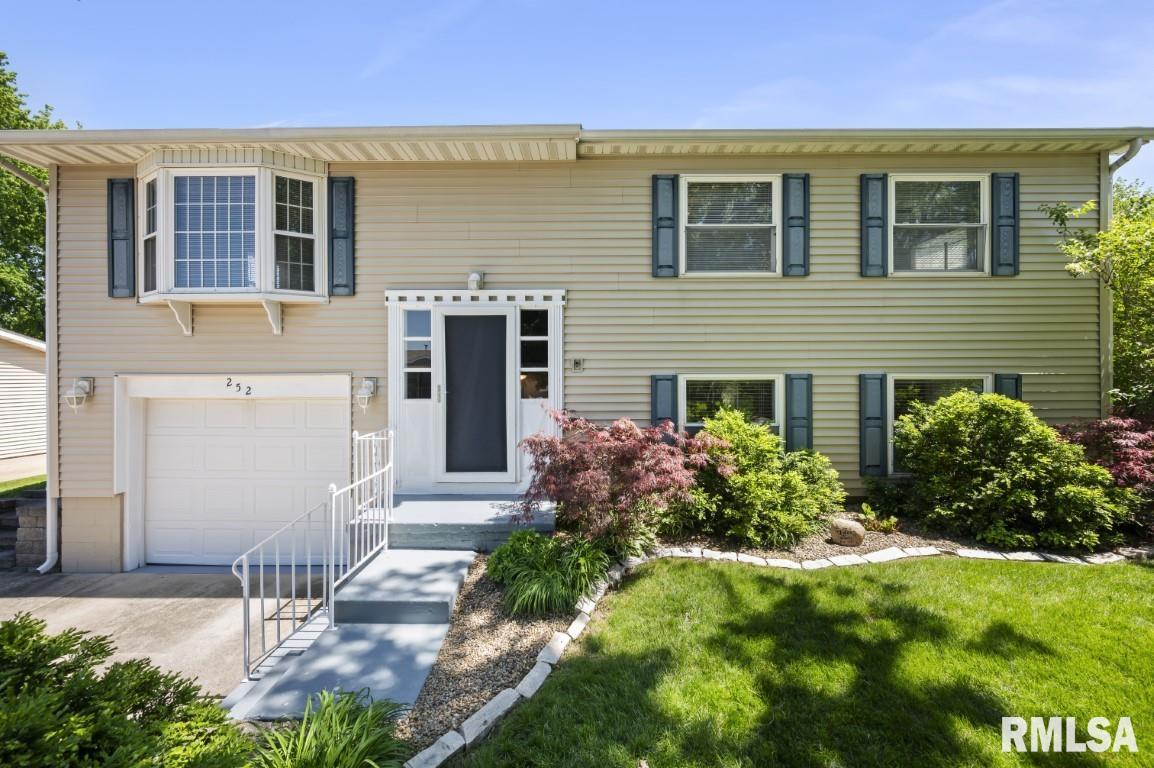 252 Briargate Road Washington, IL 61571 - Photo 5 of 43 Gallery Image 5