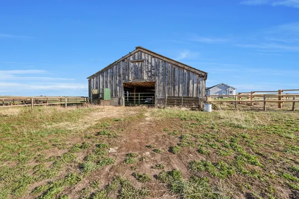 $735,000 | 42450 McGuire Lane, Hayden, CO 81639