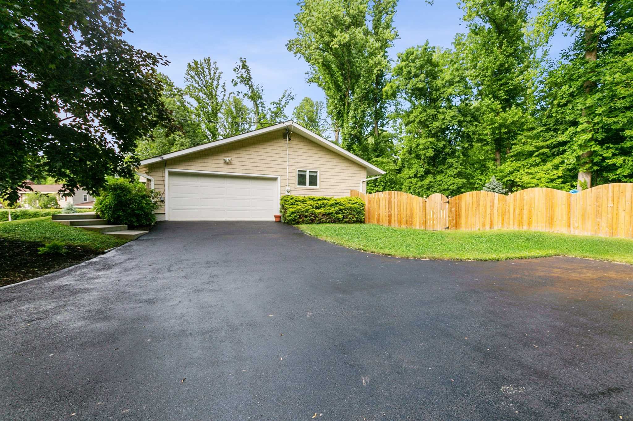 39 Violet Drive Beacon, NY 12508 - Photo 3 of 28