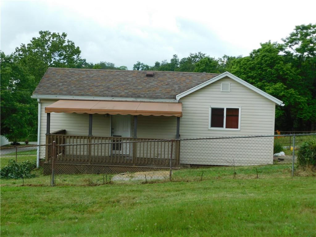 27 Community Avenue Uniontown, PA 15401 - Photo 2 of 24