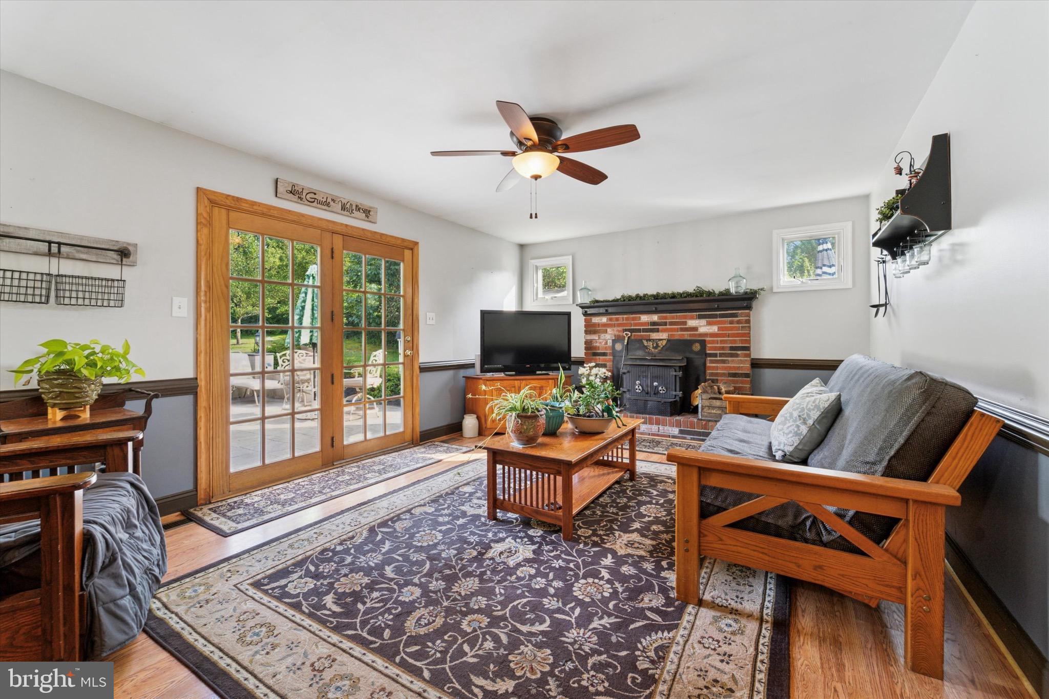 886 Rising Sun Road Telford, PA 18969 - Photo 15 of 48 Family Room