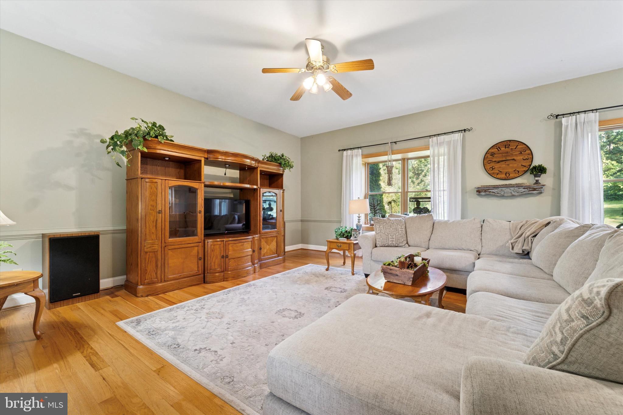 886 Rising Sun Road Telford, PA 18969 - Photo 20 of 48 Great Room