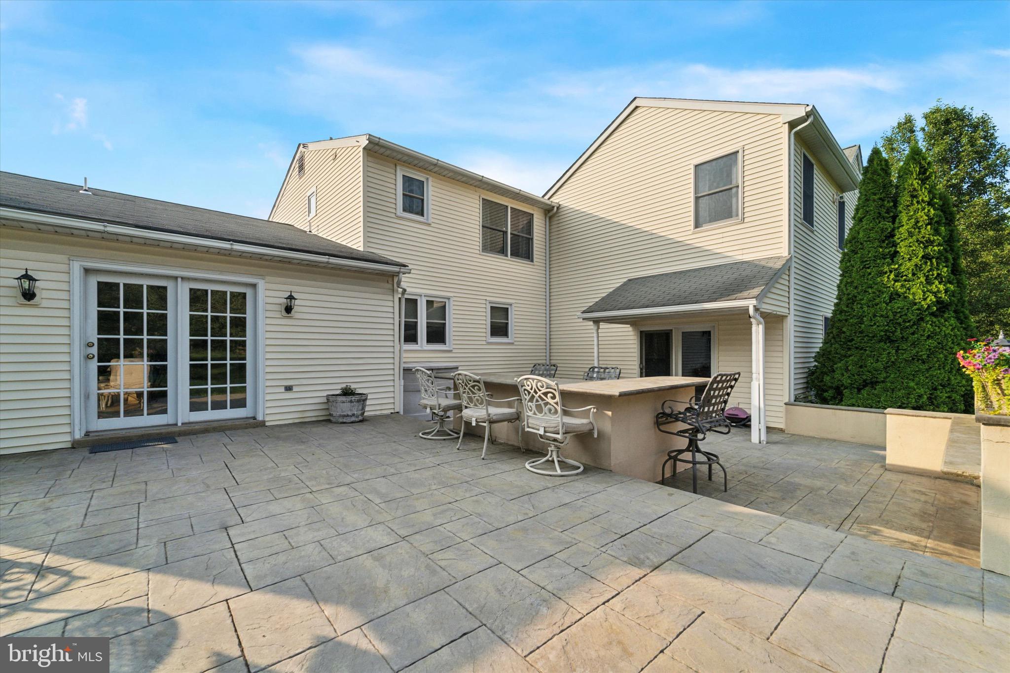 886 Rising Sun Road Telford, PA 18969 - Photo 39 of 48 Concrete Patio with Built-in Bar