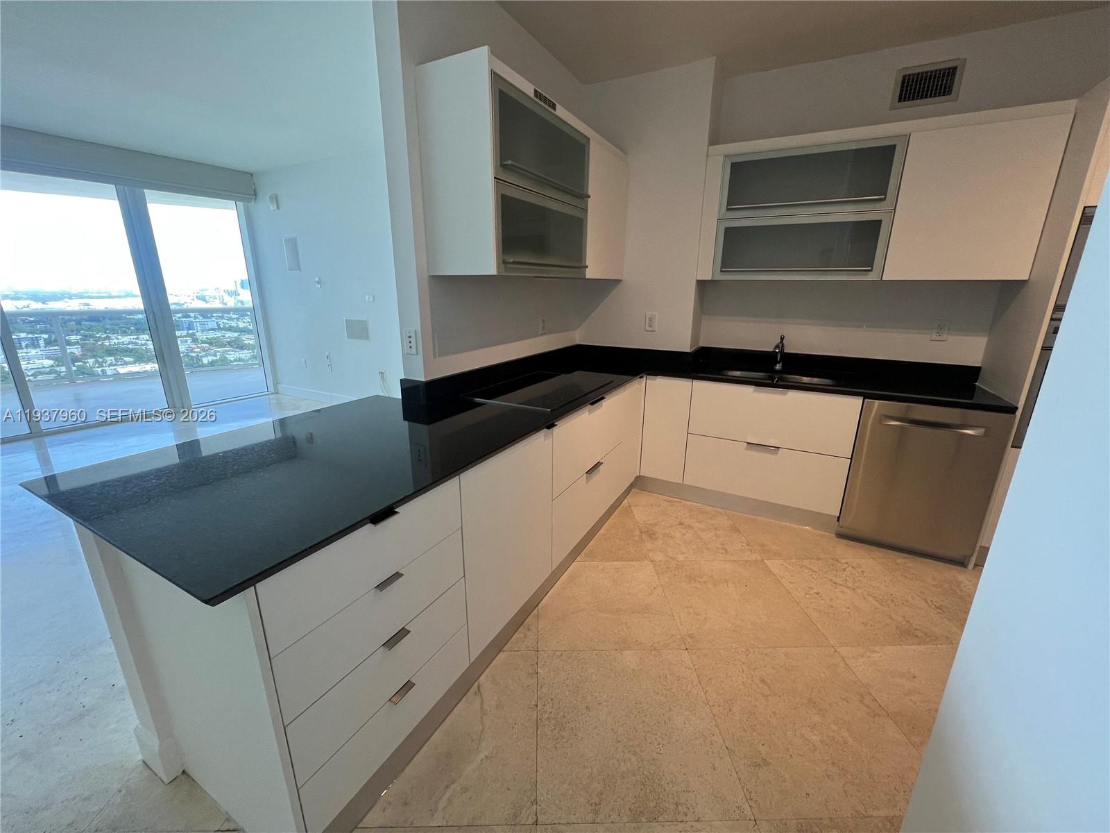 400 Alton Road, Unit LPH3007 Miami Beach, FL 33139 - Photo 17 of 50