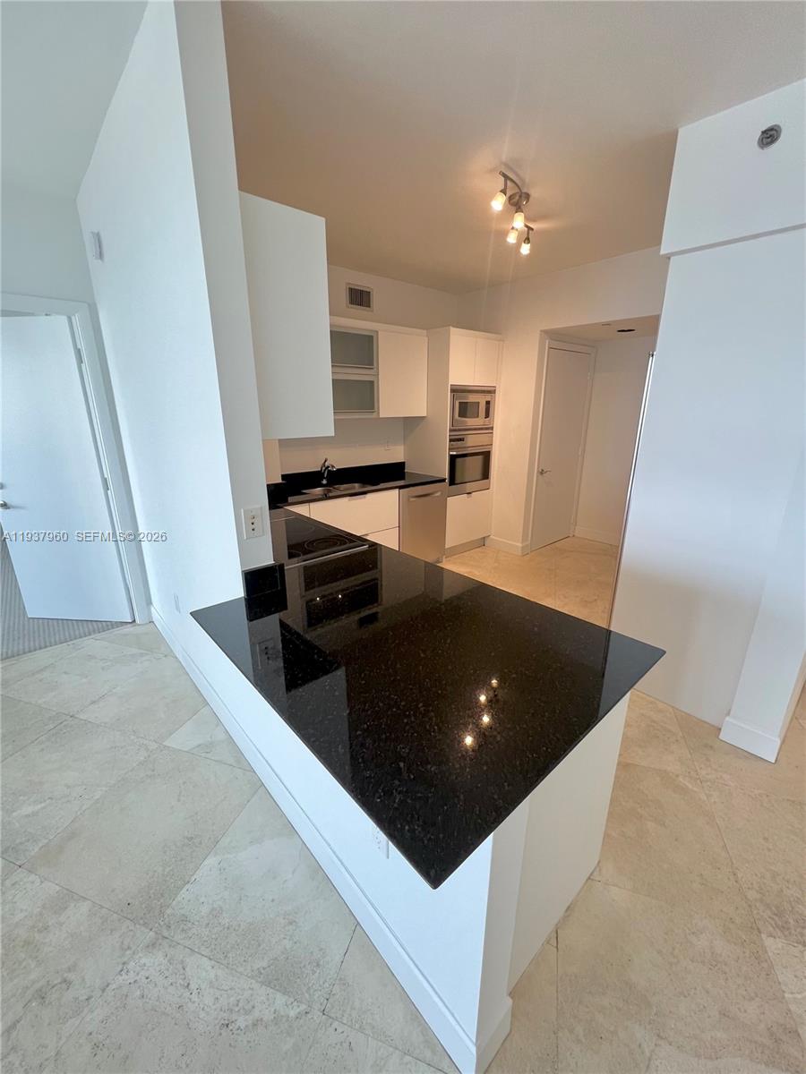 400 Alton Road, Unit LPH3007 Miami Beach, FL 33139 - Photo 18 of 50