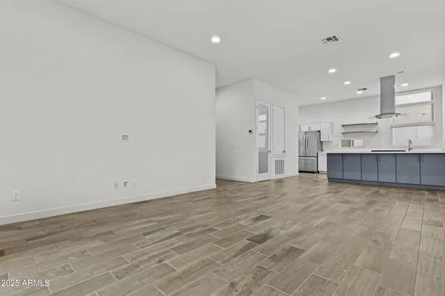 $2,700 | 325 East Coronado Road, Unit 8, Phoenix, AZ 85004