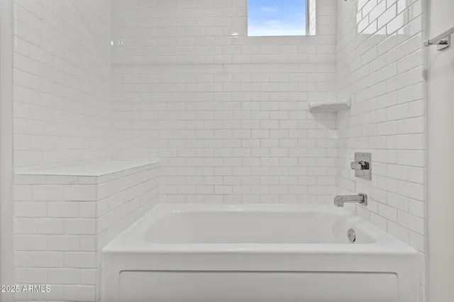 $2,700 | 325 East Coronado Road, Unit 8, Phoenix, AZ 85004