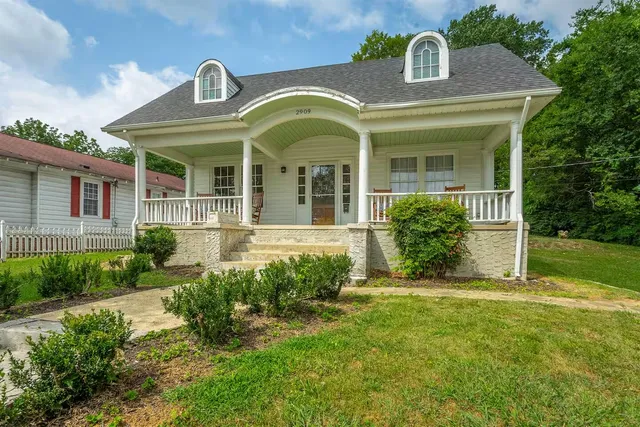 $315,000 | 2909 East Crescent Circle, Chattanooga, TN 37407