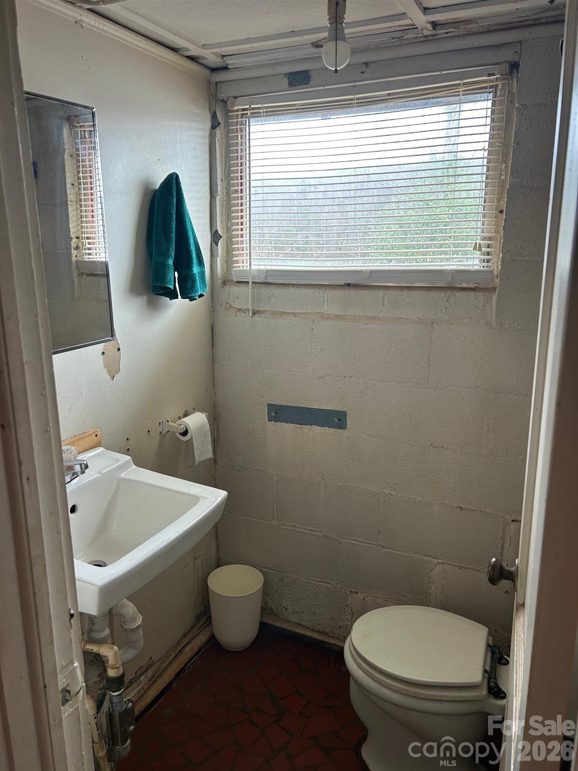 4237 Laurel Hill Road Claremont, NC 28610 - Photo 15 of 24