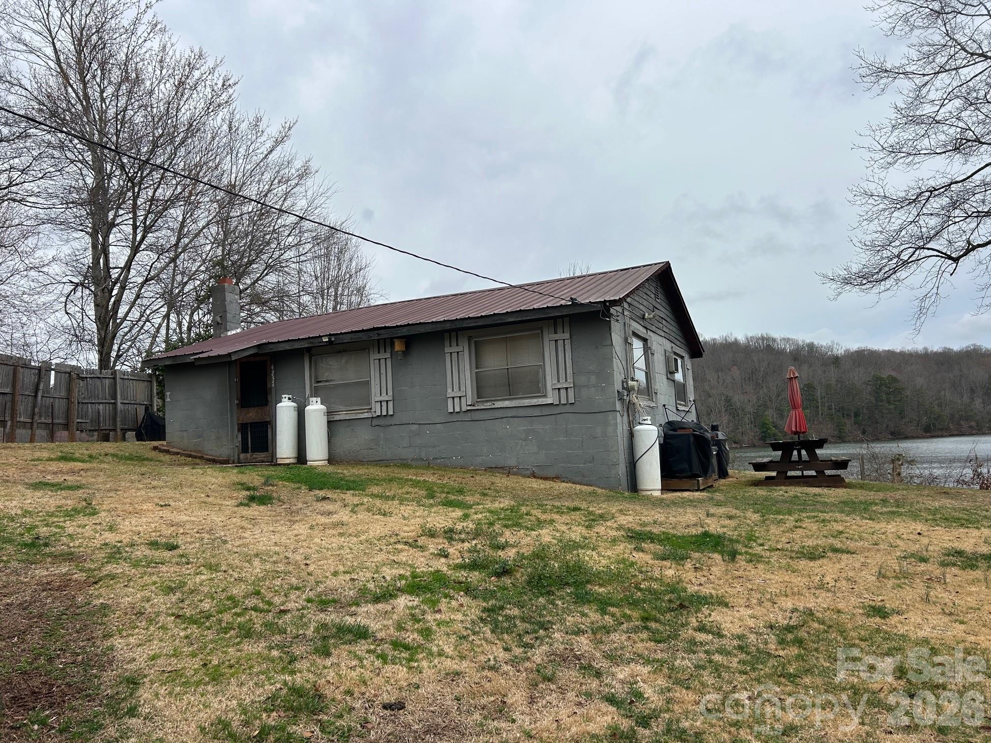 4237 Laurel Hill Road Claremont, NC 28610 - Photo 4 of 24