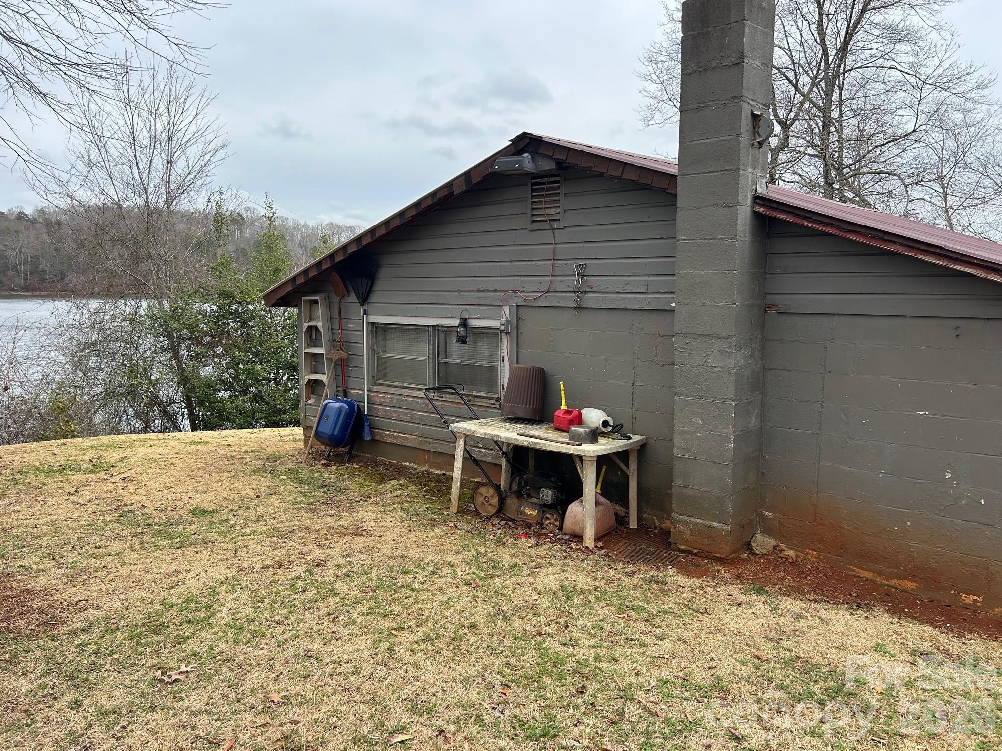 4237 Laurel Hill Road Claremont, NC 28610 - Photo 5 of 24