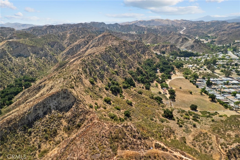27772 Parker Road Castaic, CA 91384 - Photo 5 of 31