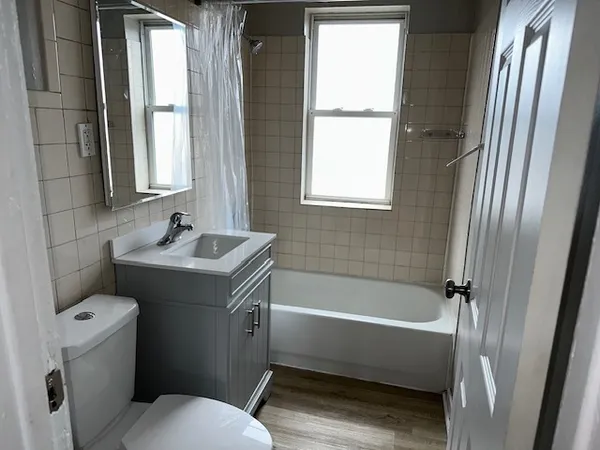 $1,550 | 4052 West Dickens Avenue, Unit 1A, Chicago, IL 60639