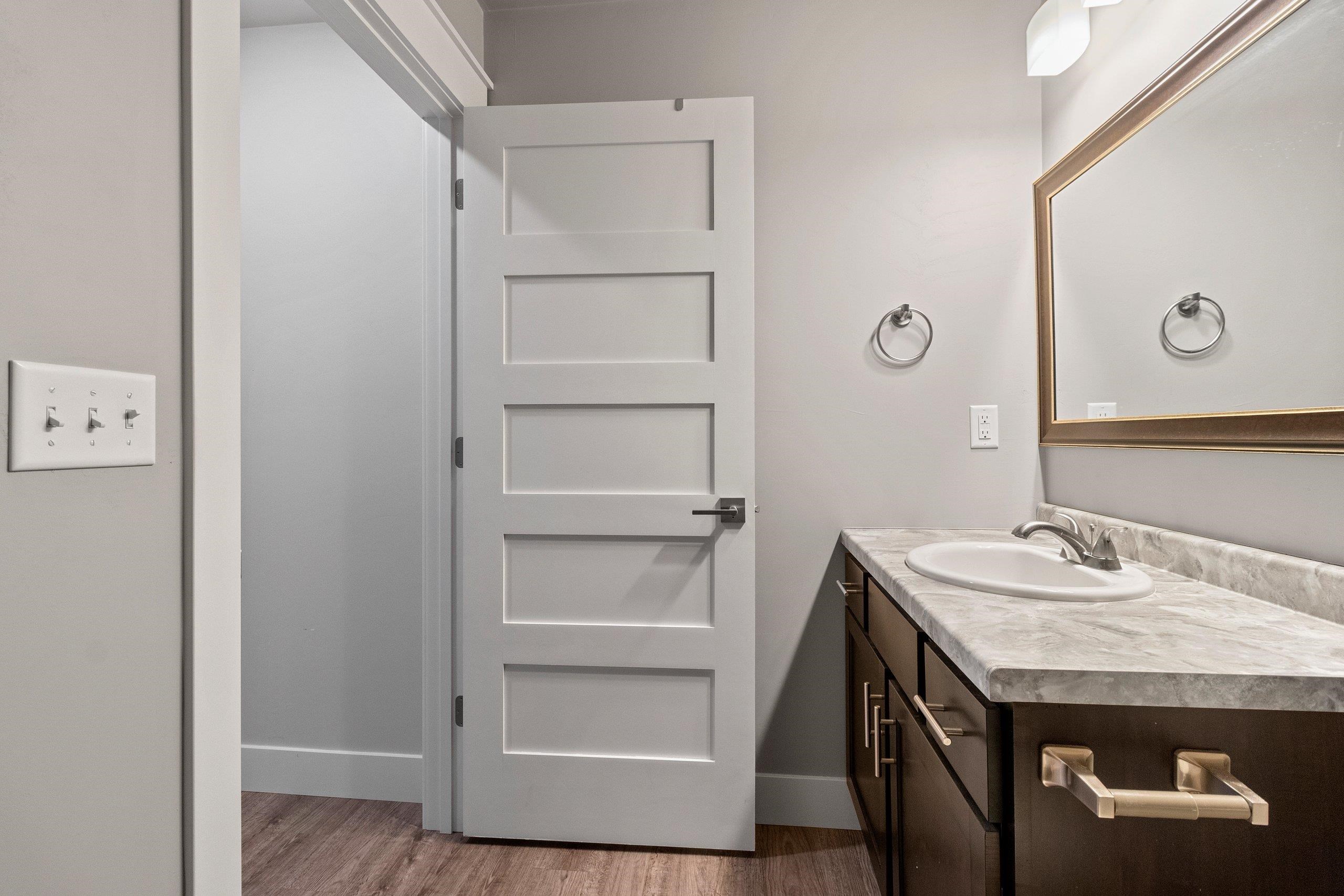 224 South Jackson Street Green Bay, WI 54301 - Photo 29 of 55