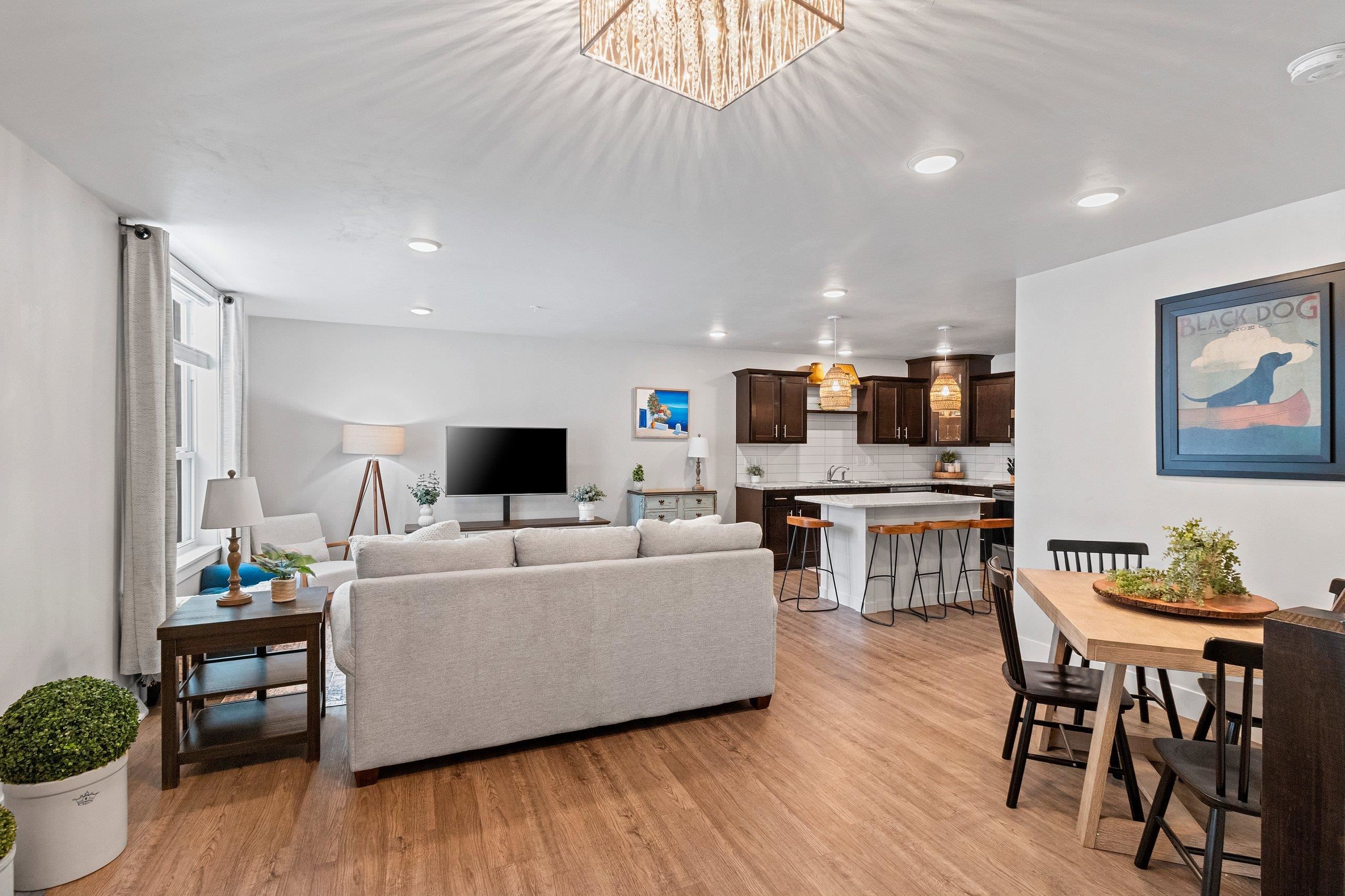 224 South Jackson Street Green Bay, WI 54301 - Photo 6 of 55