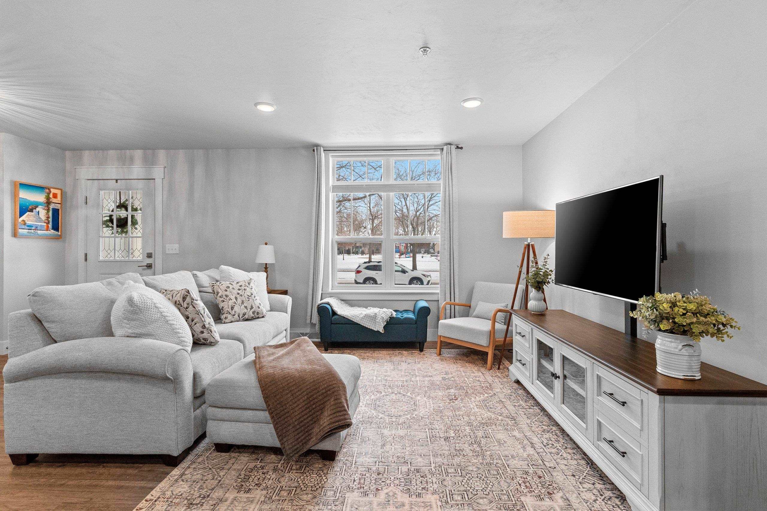 224 South Jackson Street Green Bay, WI 54301 - Photo 8 of 55