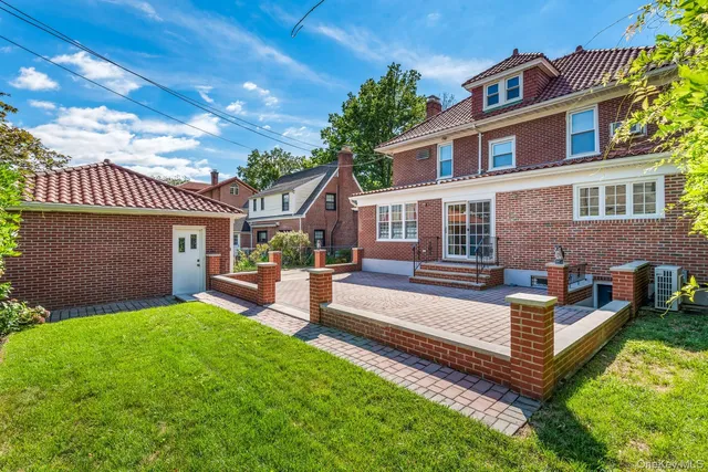 $2,238,000 | 33-47 158th Street | Murray Hill - Flushing