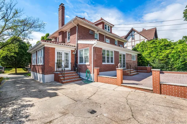 $2,238,000 | 33-47 158th Street | Murray Hill - Flushing