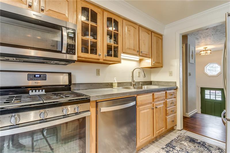 306 Myoma Road Mars, PA 16046 - Photo 9 of 20 Gallery Image 9