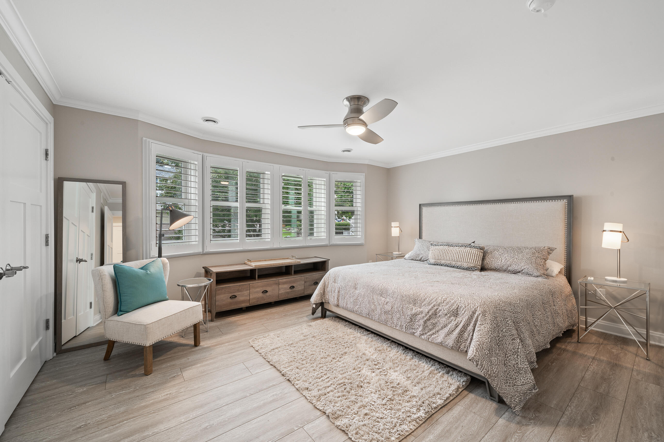 432 Harvard Avenue, Unit 5E 6F Fontana, WI 53125 - Photo 15 of 28 1st floor Bedroom