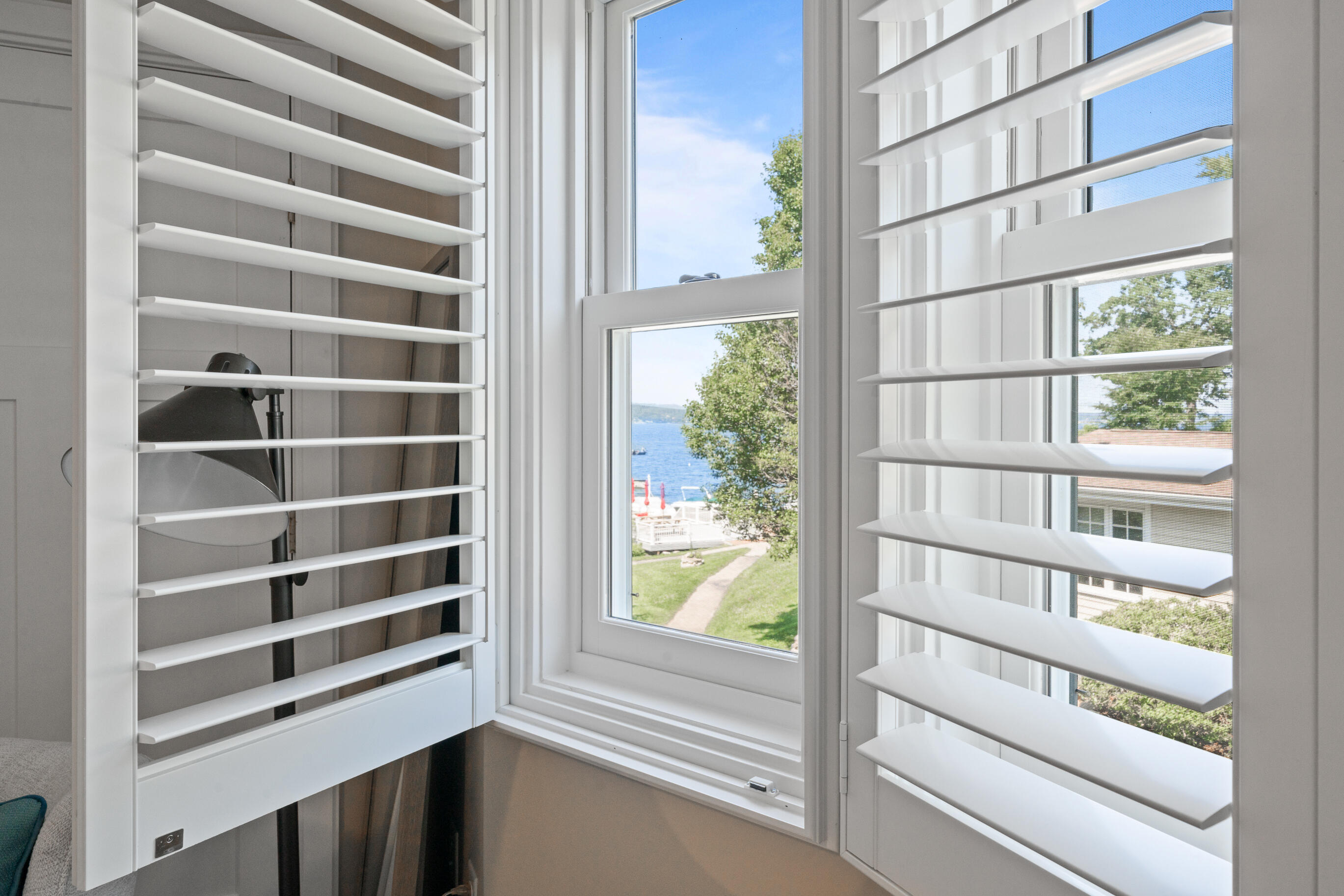 432 Harvard Avenue, Unit 5E 6F Fontana, WI 53125 - Photo 24 of 28 Bedroom Lake Views