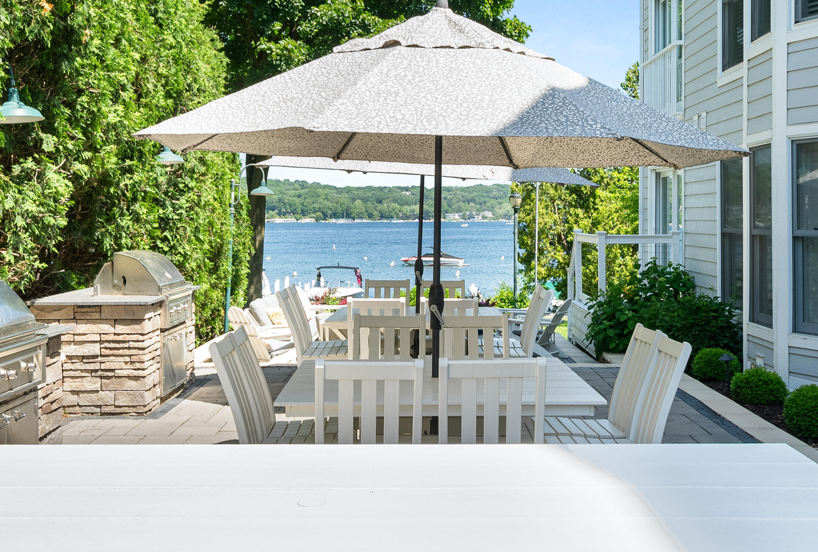 432 Harvard Avenue, Unit 5E 6F Fontana, WI 53125 - Photo 4 of 28 Commons area