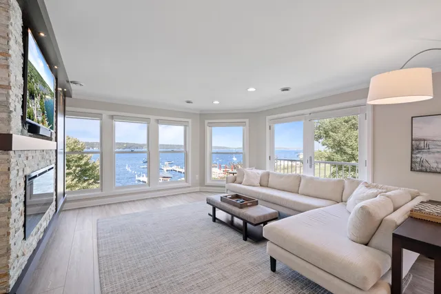 $2,210,000 | 432 Harvard Avenue, Unit 5E 6F, Fontana, WI 53125