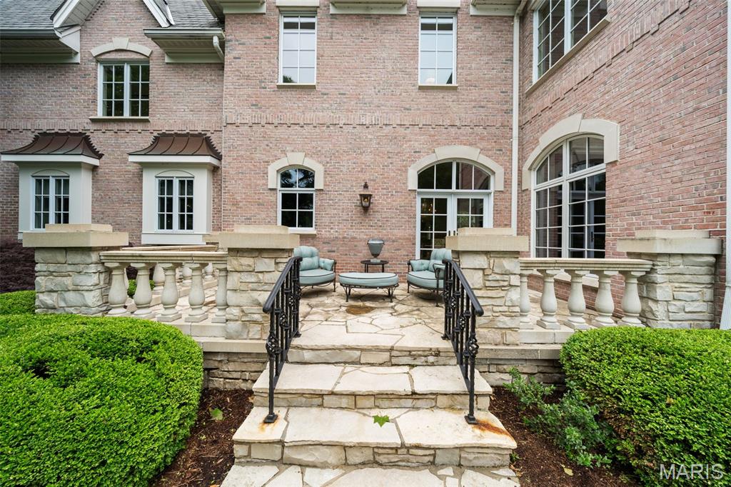 760 Kent Road Ladue, MO 63124 - Photo 7 of 61